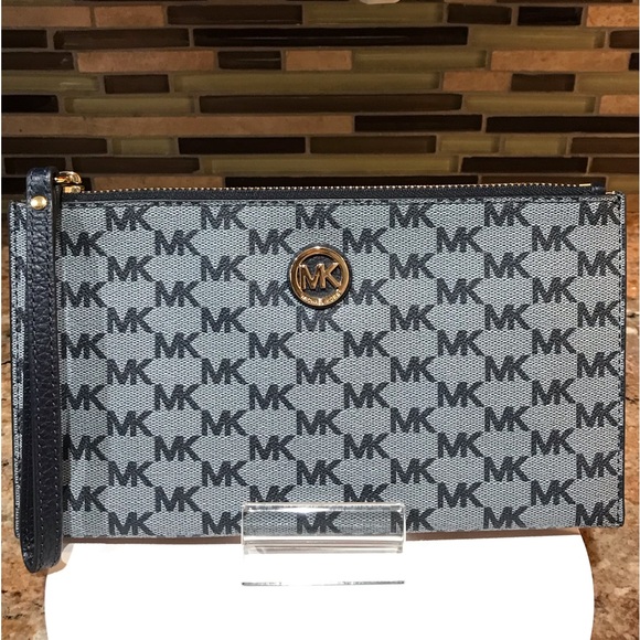 Michael Kors Signature Coated Canvas Wristlet - Picture 10 of 17